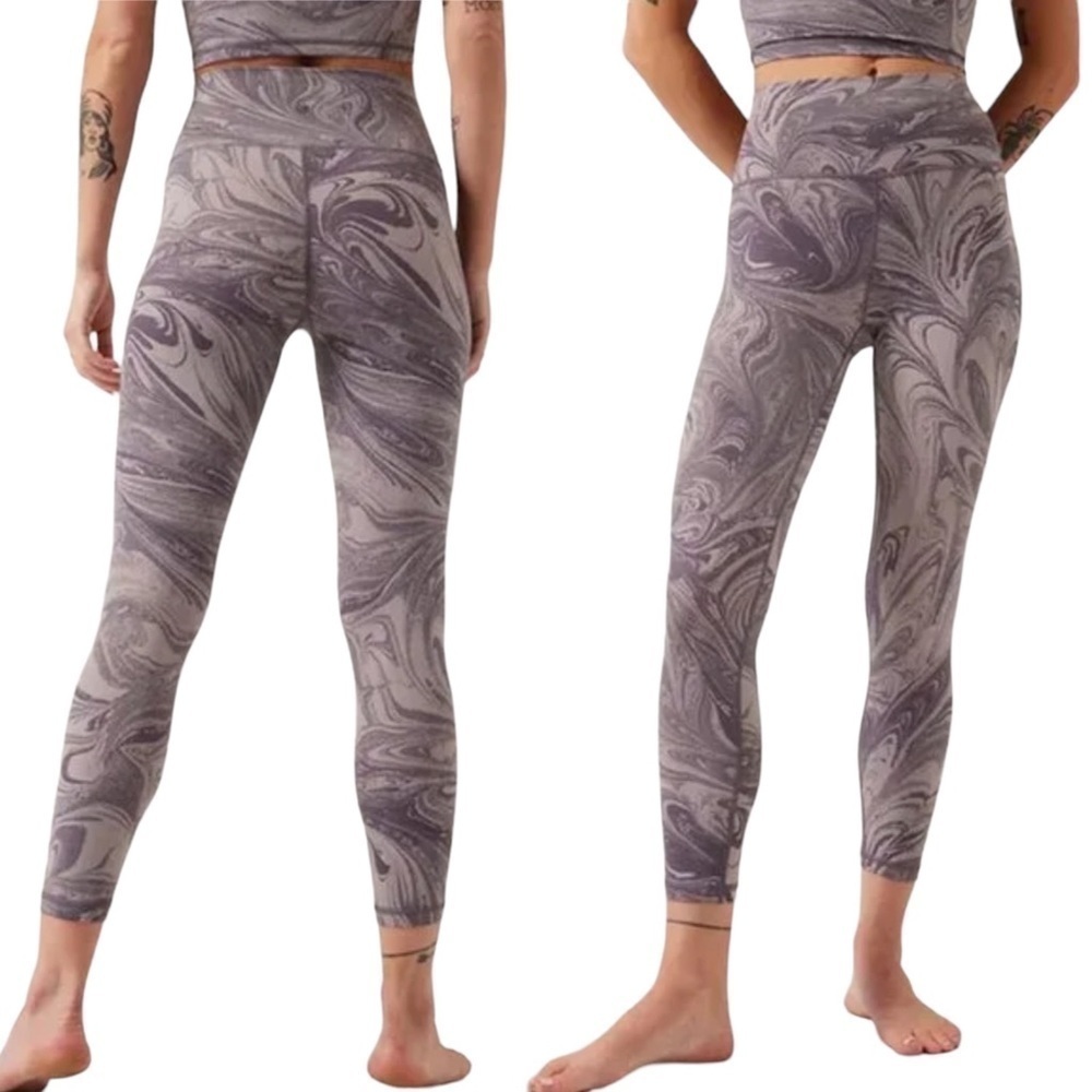 ATHLETA Transcend 7/8 Tight Leggings in Sumi Marble Violet